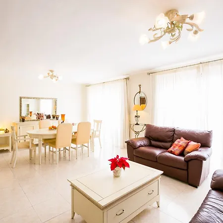 Penthouse Tropical Sunrises لوس كريستيانوس