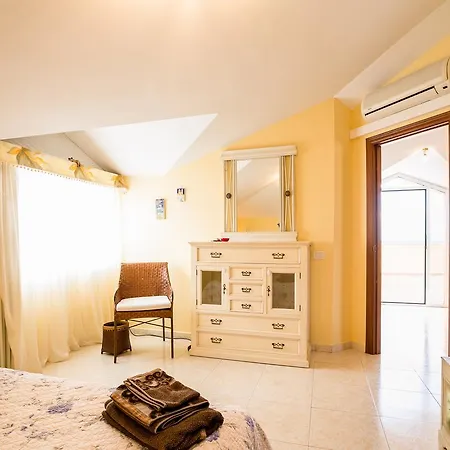 Penthouse Tropical Sunrises Apartment Los Cristianos (Tenerife)